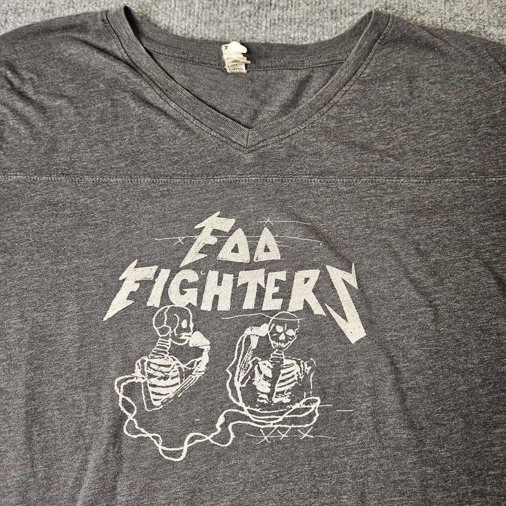 Foo Figters Tshirt 2018 Wrigley Field Concert Skeleton Vneck Women's Size Large